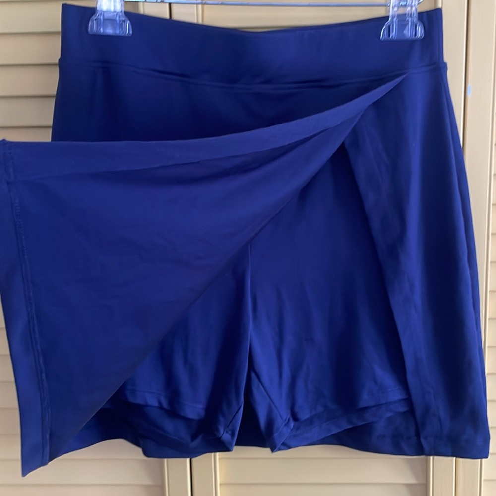 Like new navy blue Anne Klein Sport skort - Picture 2 of 4